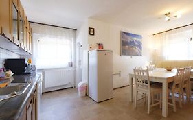 Apartments And Rooms Banic